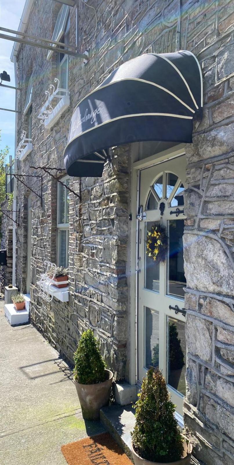 The Old Exchange Clifden Exterior photo